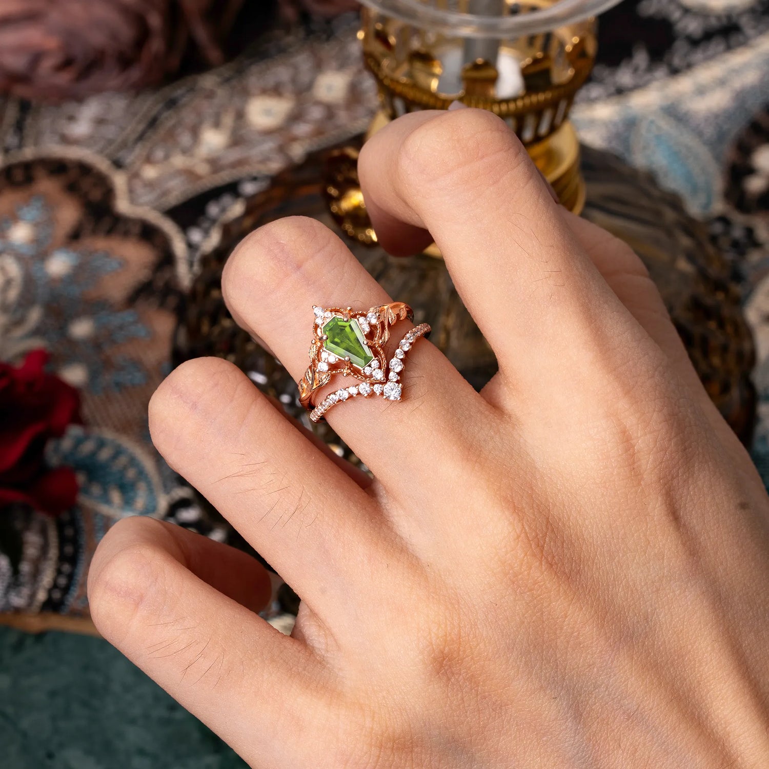 Minimalist Vintage 4-Prong Coffin-Cut Peridot Engagement Ring Set