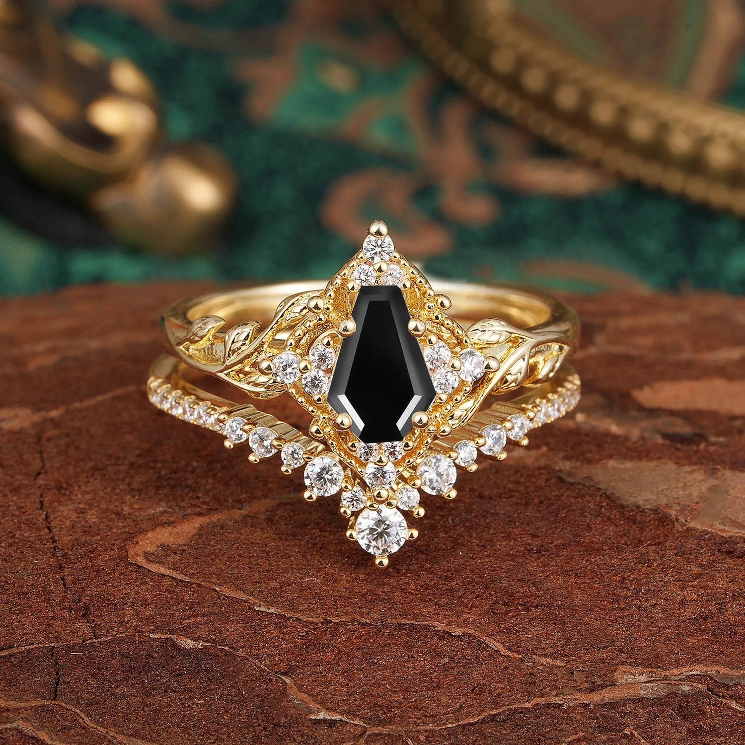 Minimalist Vintage 4-Prong Coffin-Cut Black Onyx Engagement Ring Set