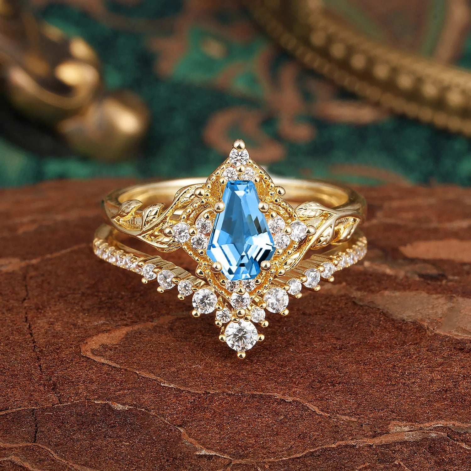 Minimalist Vintage 4-Prong Coffin-Cut Aquamarine Engagement Ring Set