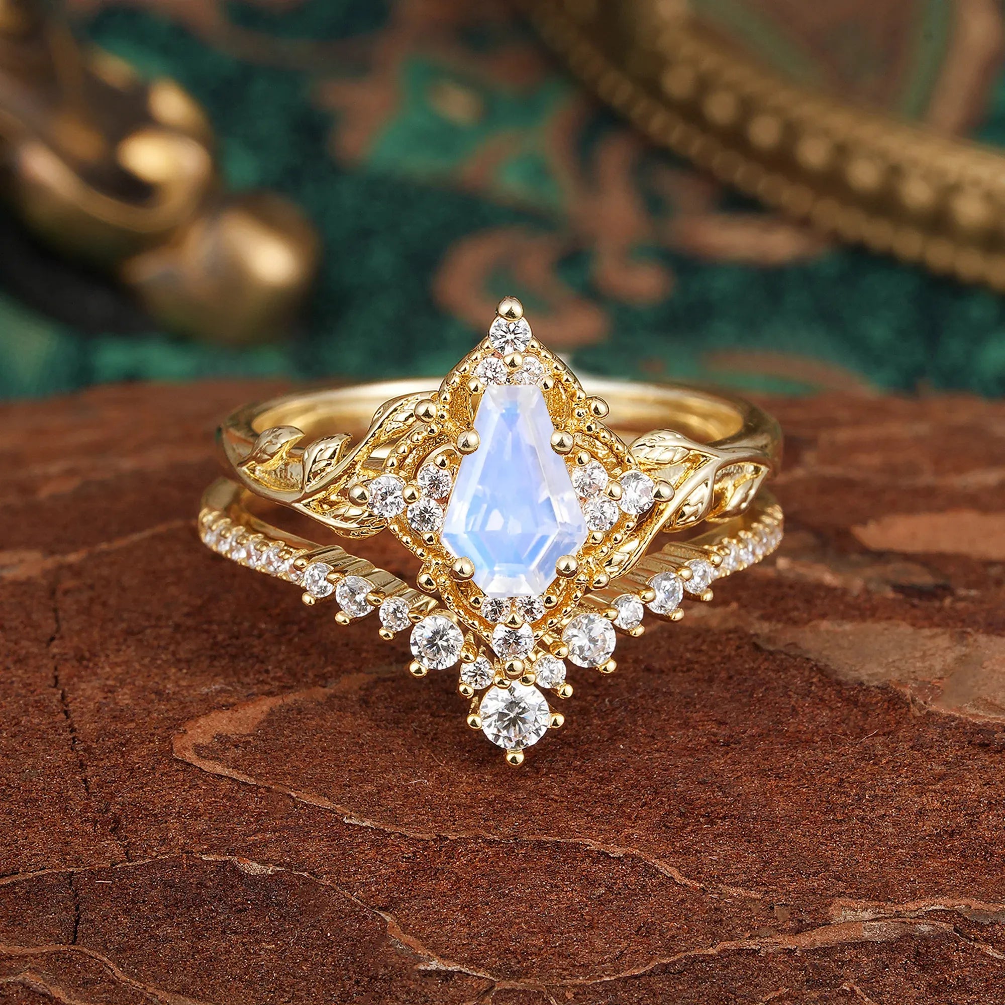 Minimalist Vintage 4-Prong Coffin-Cut Moonstone Engagement Ring Set - Romalar Jewelry