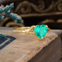 Vintage 3-Prong Heart-Cut Natural Emerald Engagement Ring