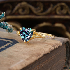 Vintage 3-Prong Heart-Cut Natural Alexandrite Engagement Ring