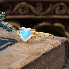 Vintage 3-Prong Heart-Cut Natural Moonstone Engagement Ring