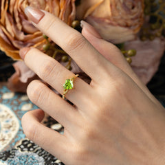 Vintage 3-Prong Heart-Cut Natural Peridot Engagement Ring