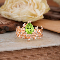 Nature-Inspired Leaf Pear Cut Peridot Ring Set-2pc