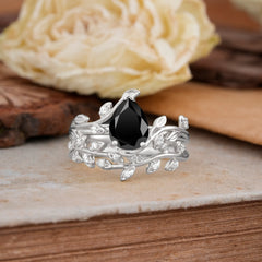 Nature-Inspired Leaf Pear Cut Black Onyx Ring Set-2pc