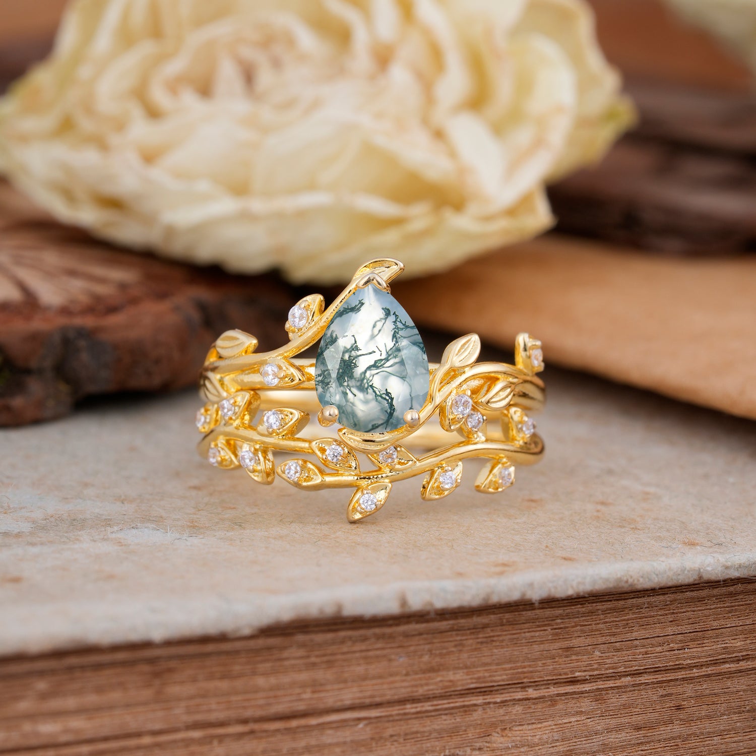 Nature-Inspired Leaf Pear Cut Moss Agate Bridal Ring Set