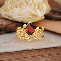 Nature-Inspired Leaf Pear Cut Garnet Ring Set-2pc