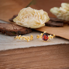 Nature-Inspired Leaf Pear Cut Garnet Ring Set-2pc