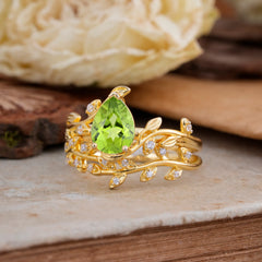 Nature-Inspired Leaf Pear Cut Peridot Ring Set-2pc