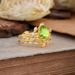 Nature-Inspired Leaf Pear Cut Peridot Ring Set-2pc