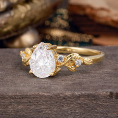 Pear Shaped Women's Real Moissanite Engagement Rings