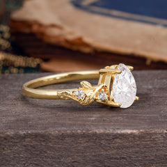 Pear Shaped Women's Real Moissanite Engagement Rings
