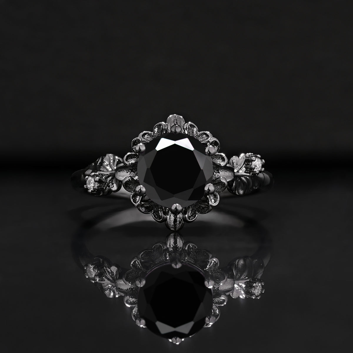 Halloween Exclusive Classic Vintage 4-Prong Round Cut Engagement Ring