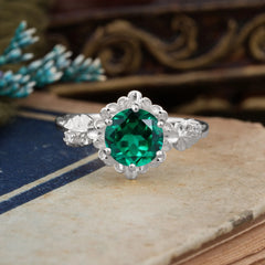 Classic Vintage 4-Prong Round Emerald Engagement Ring