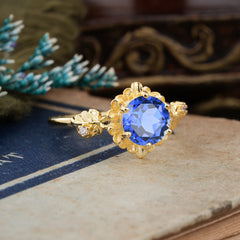 Classic Vintage 4-Prong Round Sapphire Engagement Ring