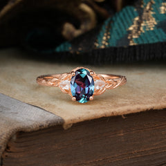 Timeless Classic Nature-Inspired 4-Prong Oval-Cut Natural Alexandrite Engagement Ring