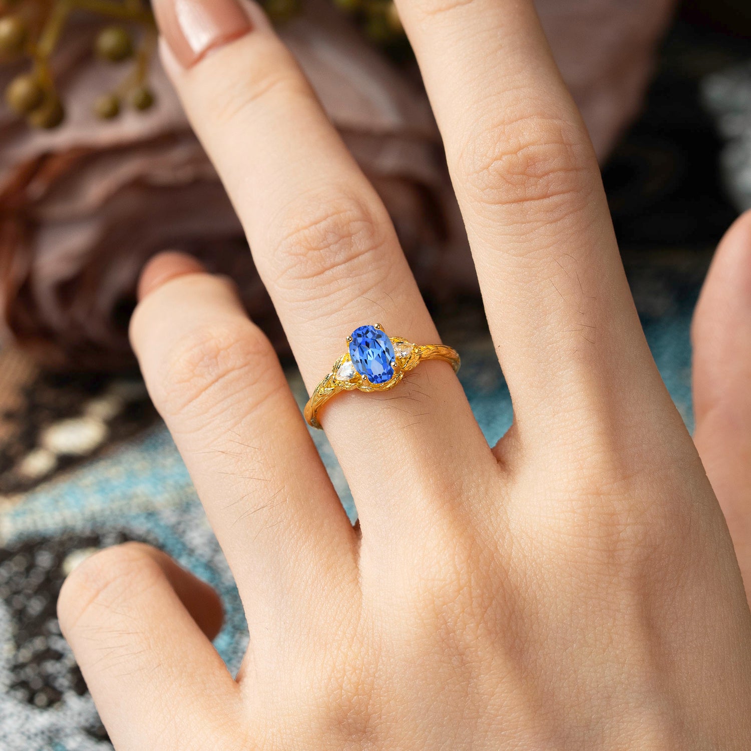 Timeless Classic Nature-Inspired 4-Prong Oval-Cut Sapphire Engagement Ring