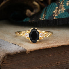 Timeless Classic Nature-Inspired 4-Prong Oval-Cut Black Onyx Engagement Ring