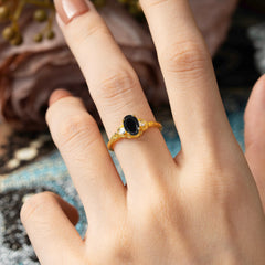 Timeless Classic Nature-Inspired 4-Prong Oval-Cut Black Onyx Engagement Ring