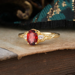 Timeless Classic Nature-Inspired 4-Prong Oval-Cut Natural Garnet Engagement Ring