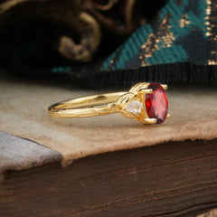 Timeless Classic Nature-Inspired 4-Prong Oval-Cut Natural Garnet Engagement Ring