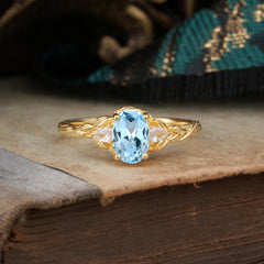 Timeless Classic Nature-Inspired 4-Prong Oval-Cut Natural Aquamarine Engagement Ring