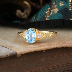 Timeless Classic Nature-Inspired 4-Prong Oval-Cut Natural Aquamarine Engagement Ring