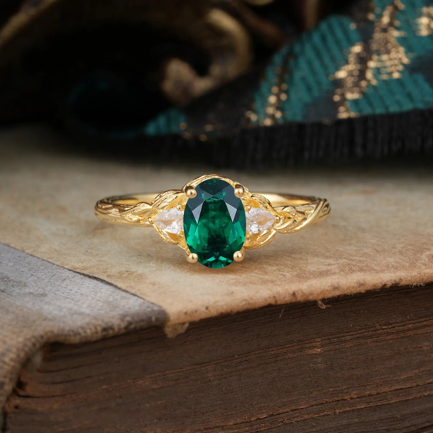 Timeless Classic Nature-Inspired 4-Prong Oval-Cut Emerald Engagement Ring