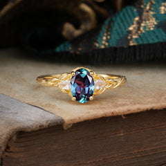 Timeless Classic Nature-Inspired 4-Prong Oval-Cut Natural Alexandrite Engagement Ring