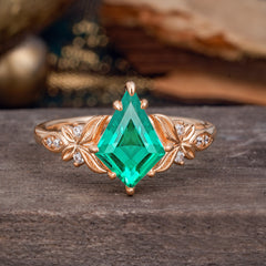 Luxe Vintage 4 Prong Kite-Cut Natural Emerald Engagement Ring