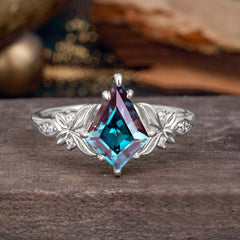 Luxe Vintage 4 Prong Kite-Cut Natural Alexandrite Engagement Ring
