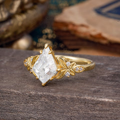Luxe Vintage 4 Prong Kite-Cut Moissanite Engagement Ring