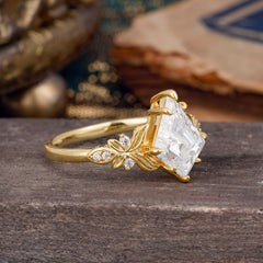 Luxe Vintage 4 Prong Kite-Cut Moissanite Engagement Ring