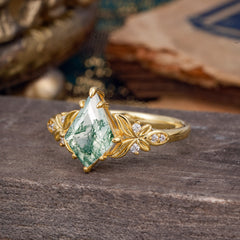 Luxe Vintage 4 Prong Kite-Cut Natural Moss Agate Engagement Ring