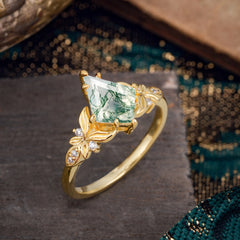 Luxe Vintage 4 Prong Kite-Cut Natural Moss Agate Engagement Ring