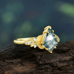 Luxe Vintage 4 Prong Kite-Cut Natural Moss Agate Engagement Ring