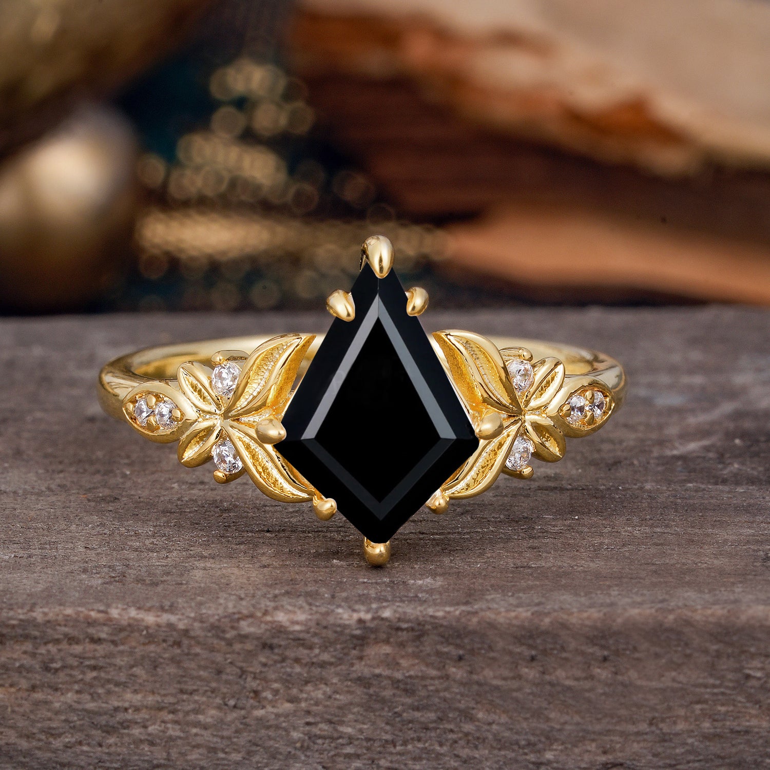 Luxe Vintage 4 Prong Kite-Cut Black Onyx Engagement Ring - Romalar Jewelry