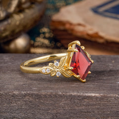 Luxe Vintage 4 Prong Kite-Cut Natural Garnet Engagement Ring