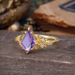 Luxe Vintage 4 Prong Kite-Cut Natural Amethyst Engagement Ring