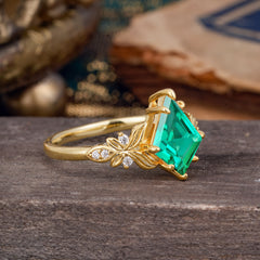 Luxe Vintage 4 Prong Kite-Cut Natural Emerald Engagement Ring