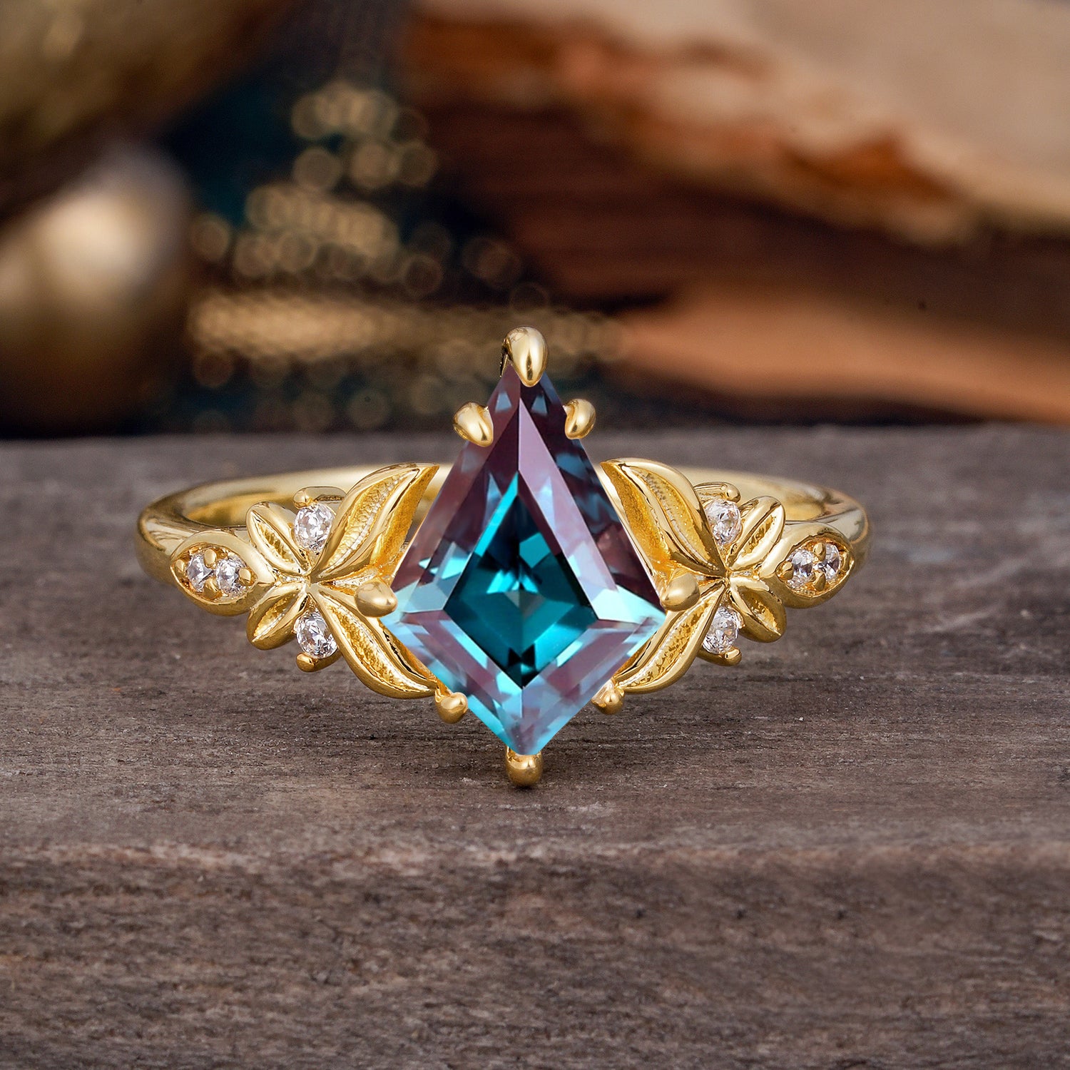 Luxe Vintage 4 Prong Kite-Cut Alexandrite Engagement Ring