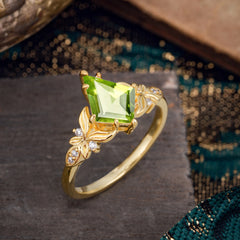 Luxe Vintage 4 Prong Kite-Cut Natural Peridot Engagement Ring