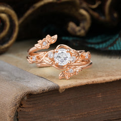 Floral themed 4 Prong Round Moissanite Wedding Ring Set