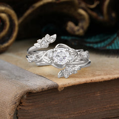 Floral themed 4 Prong Round Moissanite Wedding Ring Set