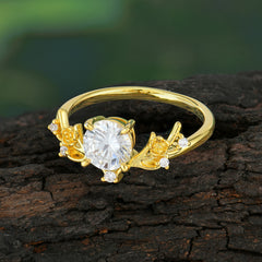 Nature-Inspired 4-Prong Round Moissanite Engagement Ring