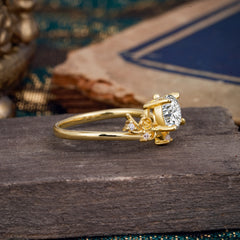 Nature-Inspired 4-Prong Round Lab Diamond Engagement Ring