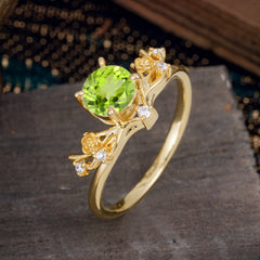 Nature-Inspired 4-Prong Round Peridot Engagement Ring
