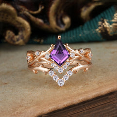 Luxury Vintage 5-Prong Kite-Cut Amethyst Engagement Ring Set