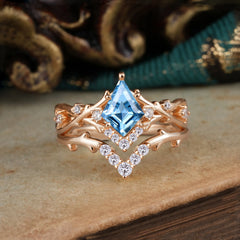 Luxury Vintage 5-Prong Kite-Cut Aquamarine Engagement Ring Set